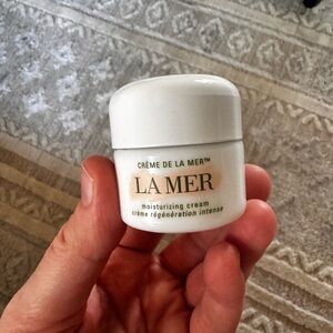 LA MER moisturizing cream